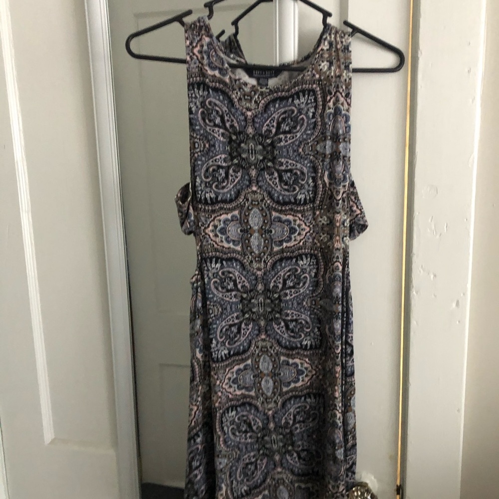 EUC forever 21 dress with side cut outs
